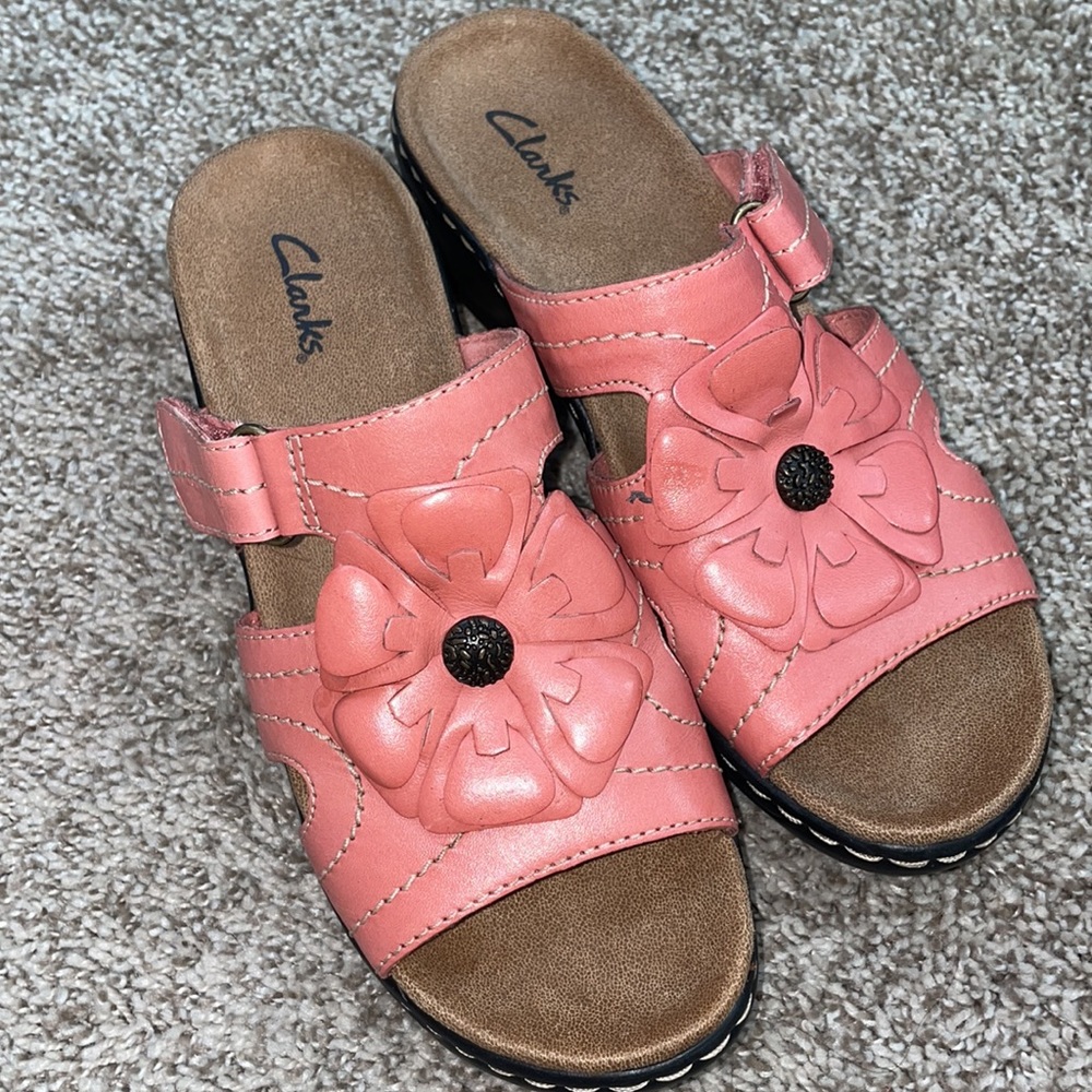 Clarks - Picture 2 of 14